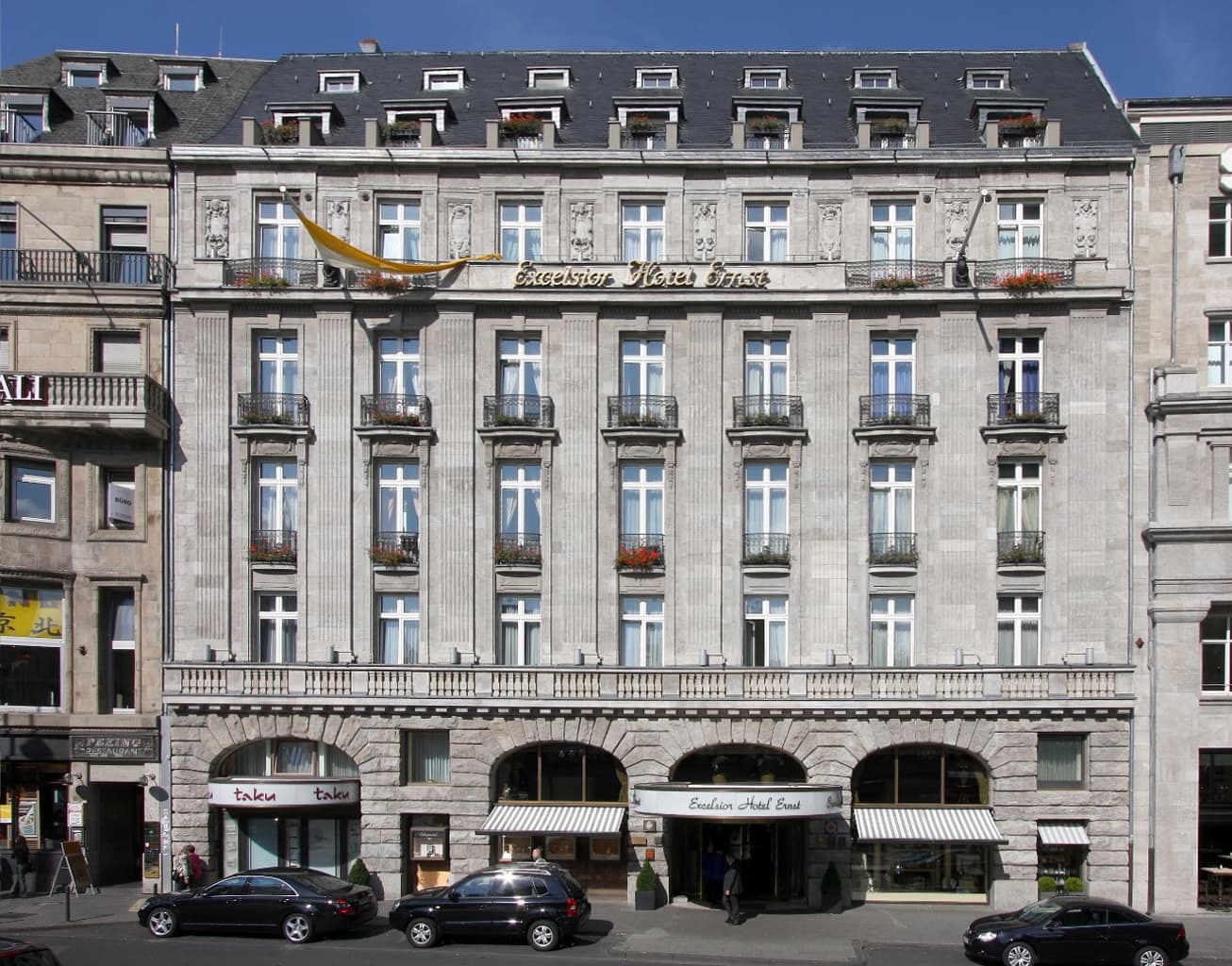 Heutige Außenansicht des Excelsior Hotels Ernst in Köln